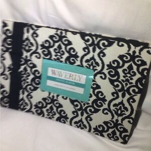 Waverly brand photo album black and white damask fabric for 4”x6”￼